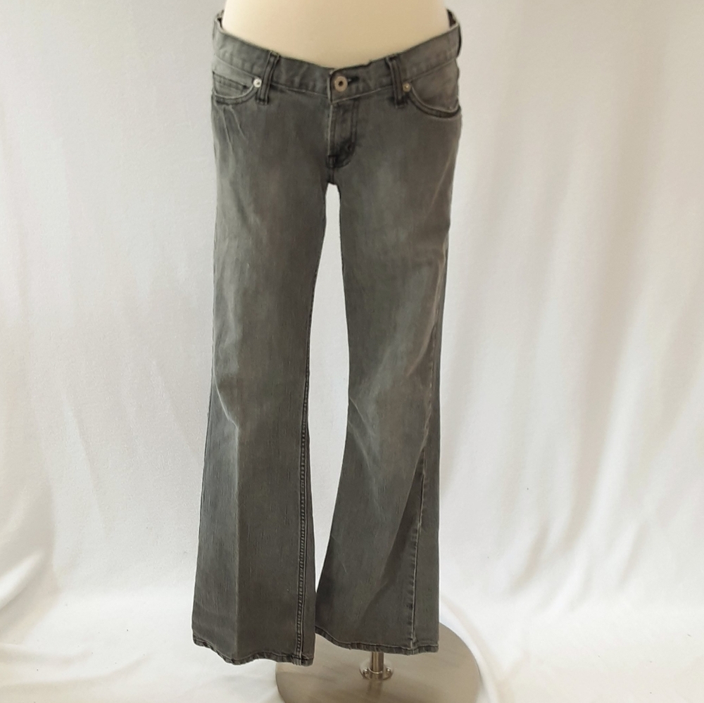 Guess gray denim flare leg women's stretch jeans Like New Sz 28